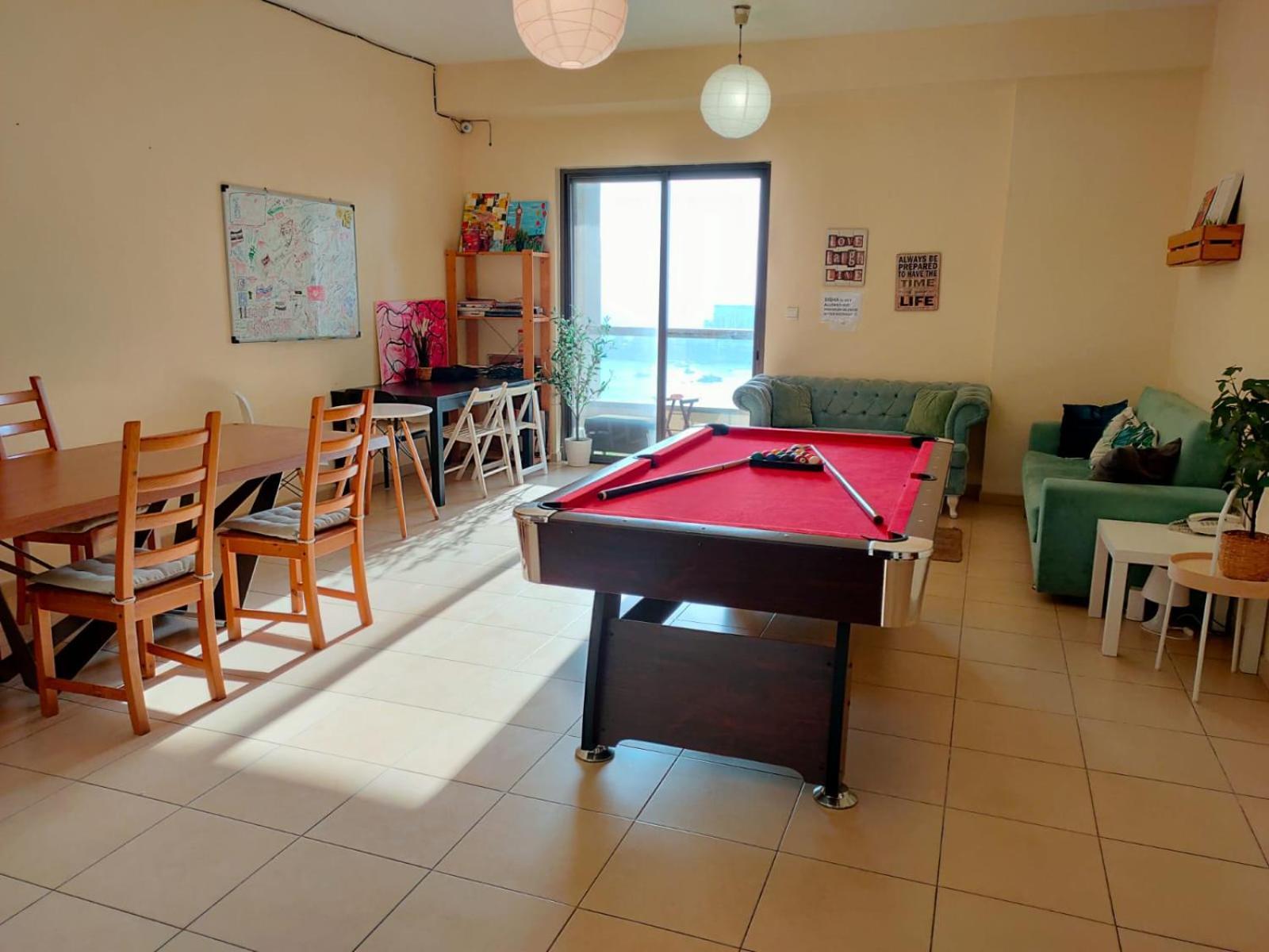 Bohemian Backpackers Ostello Dubai Esterno foto