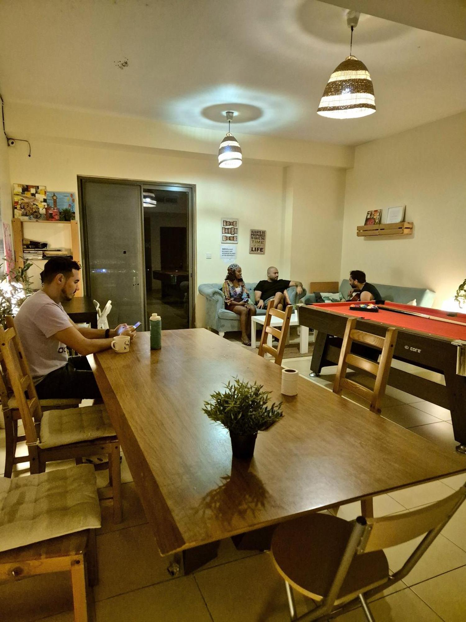 Bohemian Backpackers Ostello Dubai Esterno foto
