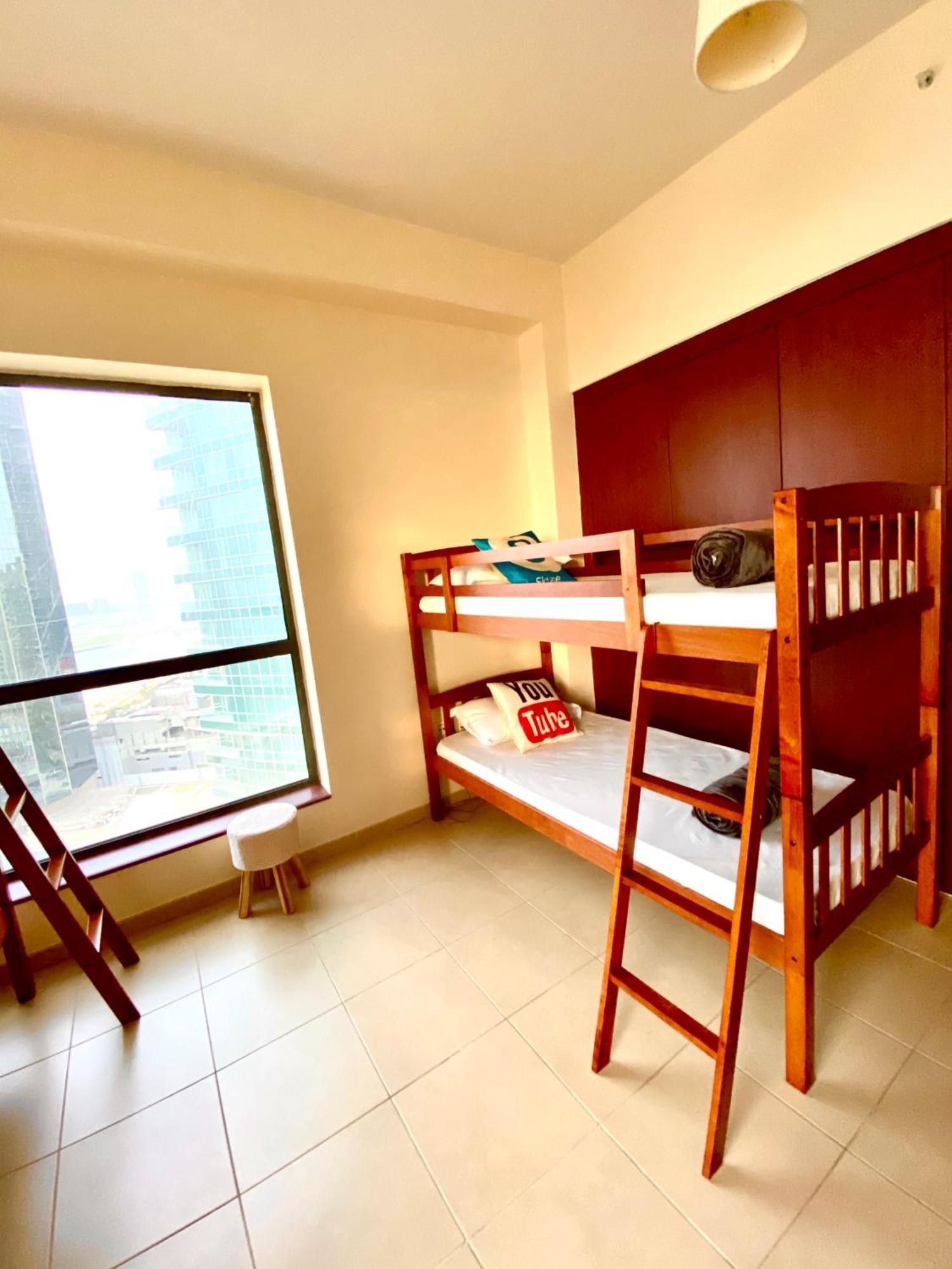 Bohemian Backpackers Ostello Dubai Esterno foto