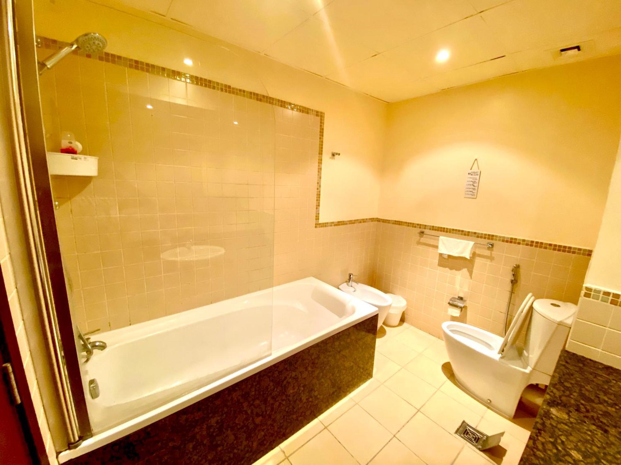 Bohemian Backpackers Ostello Dubai Esterno foto